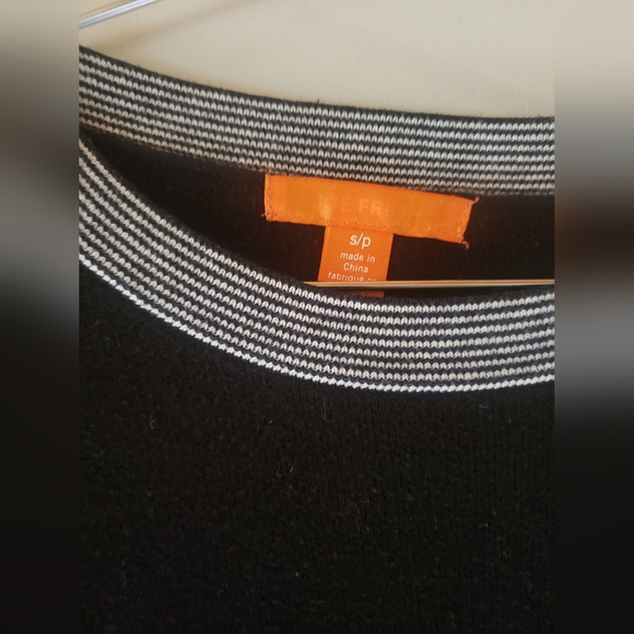 Joe Fresh black sweater dress size small - Picture 2 of 3